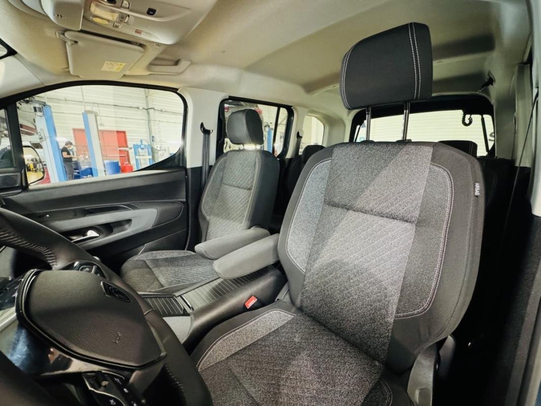 Peugeot Rifter - Photo 32