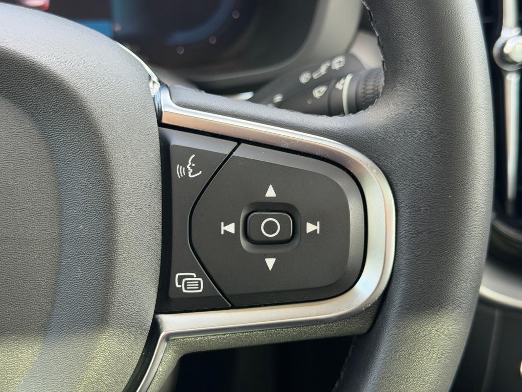 Volvo XC60 - Photo 16
