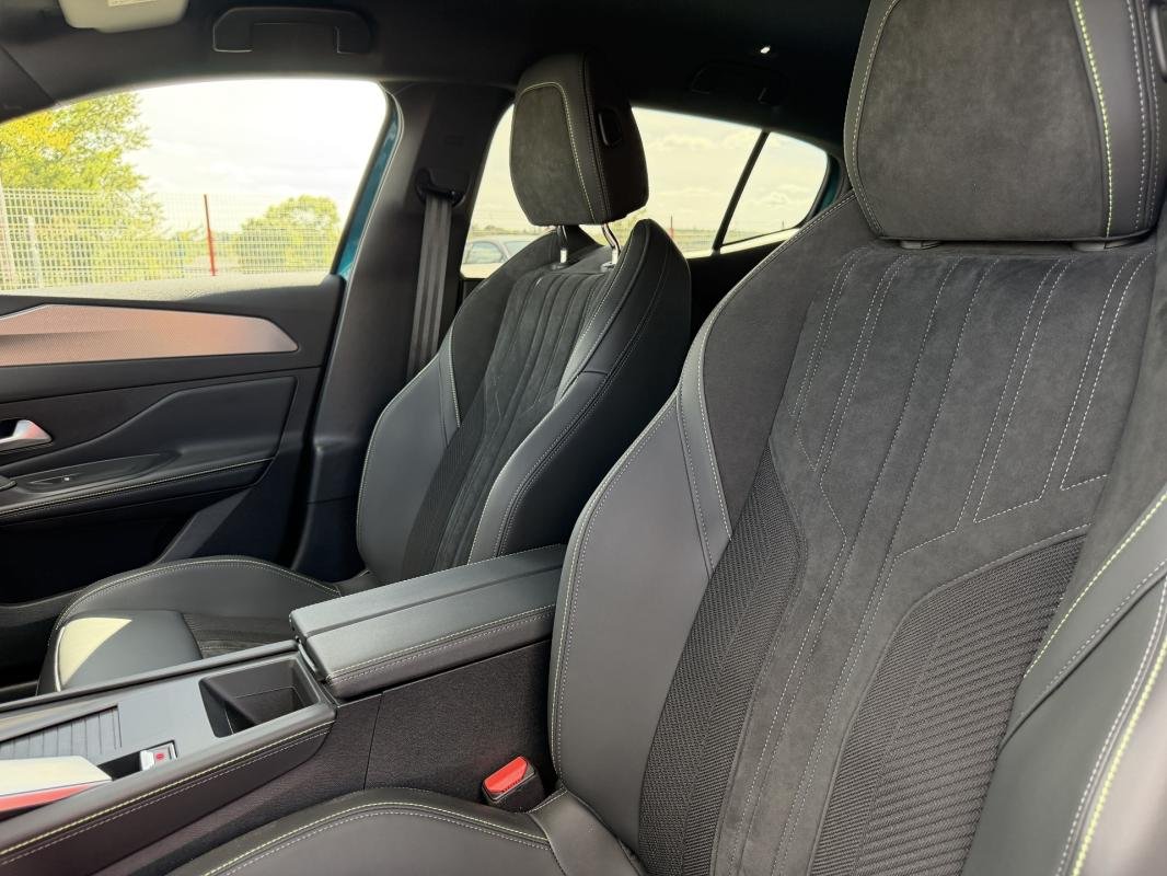 Peugeot 408 - Photo 21