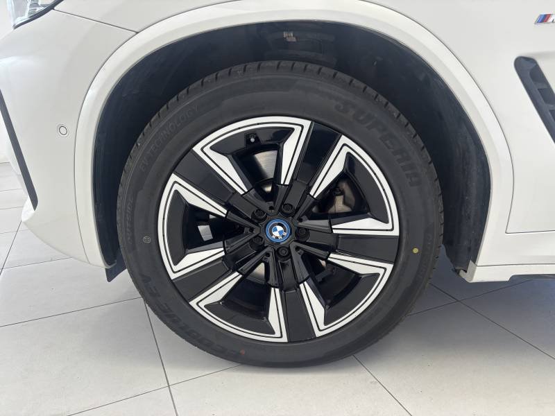 BMW iX3 - Photo 14