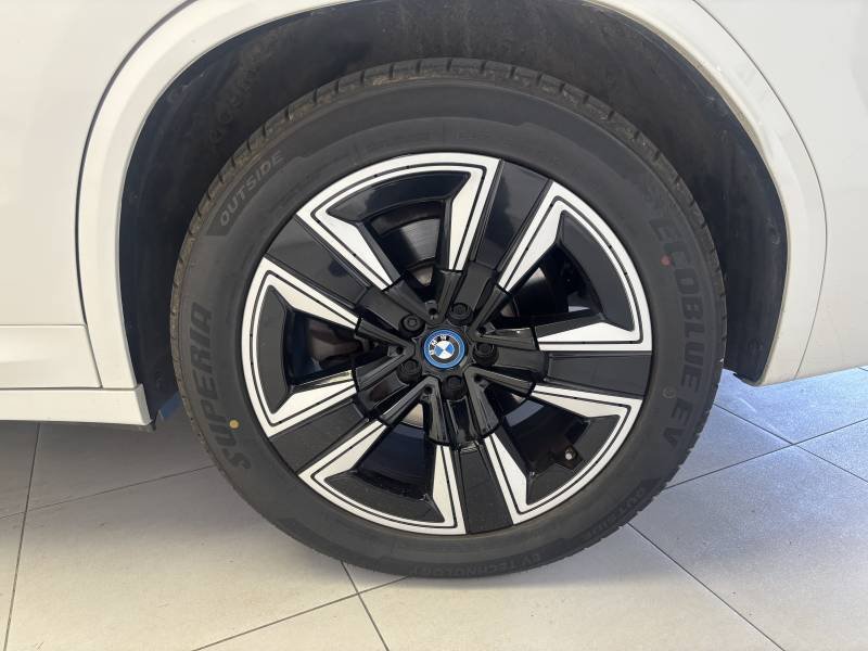 BMW iX3 - Photo 15