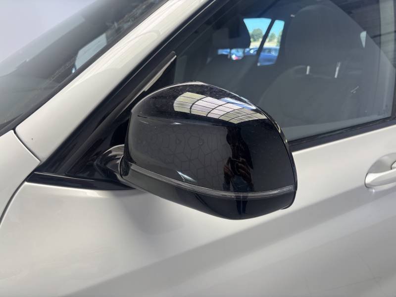BMW iX3 - Photo 18