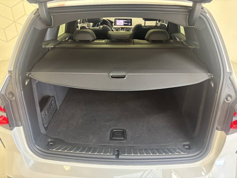 BMW iX3 - Photo 23
