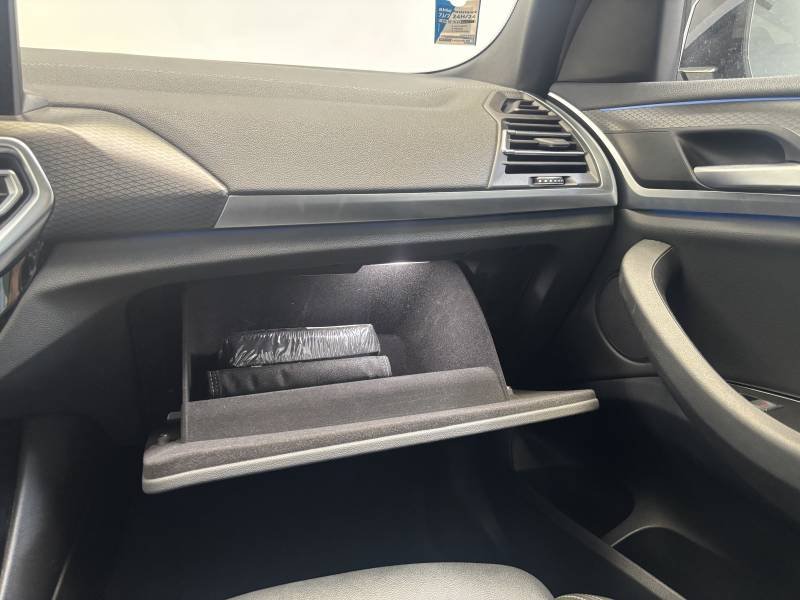 BMW iX3 - Photo 31
