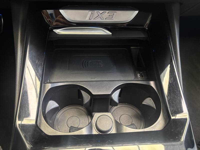 BMW iX3 - Photo 35
