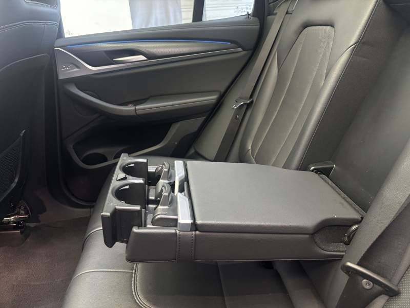 BMW iX3 - Photo 9