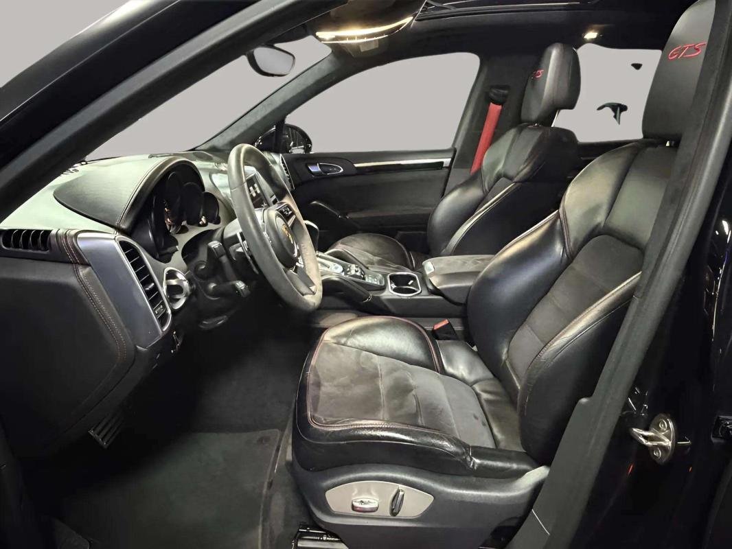 Porsche Cayenne - Photo 11