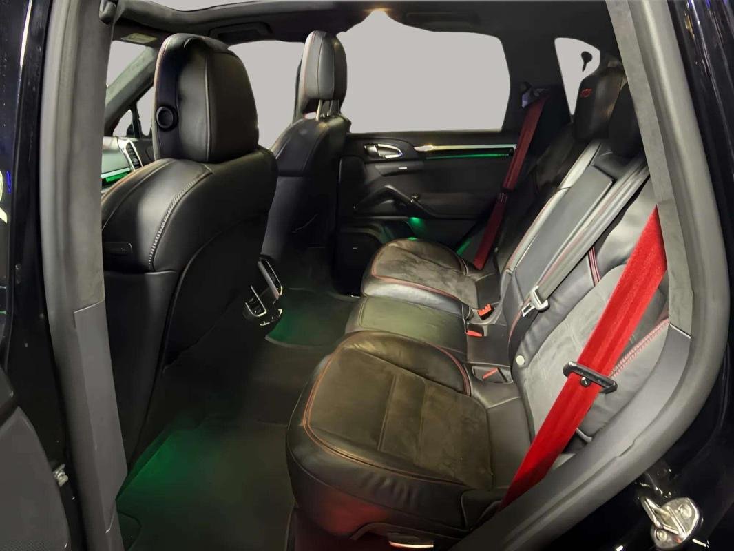 Porsche Cayenne - Photo 13
