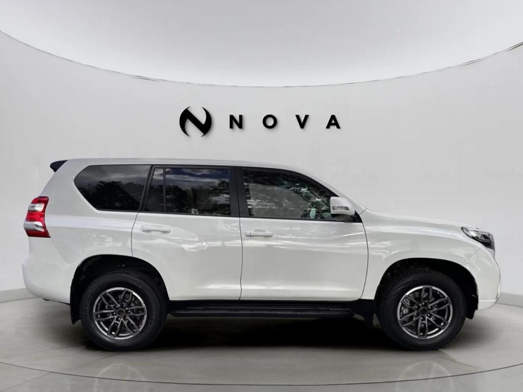 Toyota Land Cruiser - Photo 5