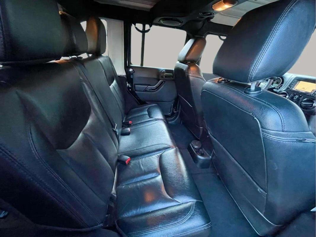 Jeep Wrangler - Photo 6