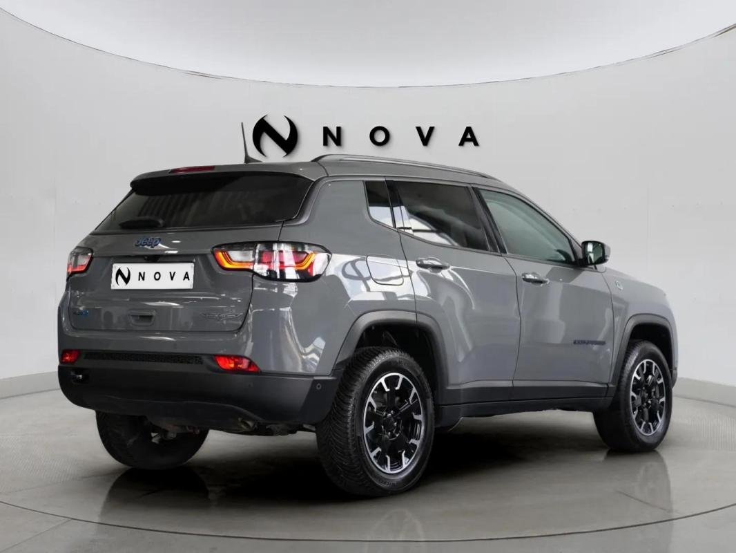 Jeep Compass - Photo 3