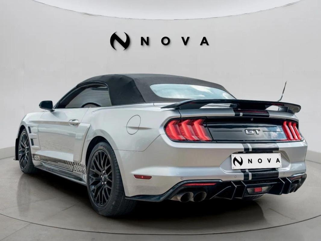 Ford Mustang - Photo 5