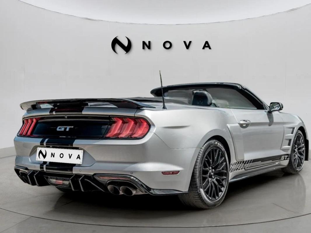 Ford Mustang - Photo 7