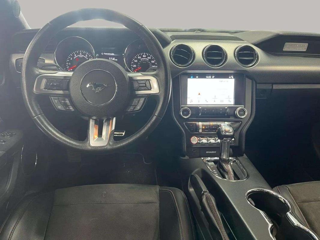 Ford Mustang - Photo 9