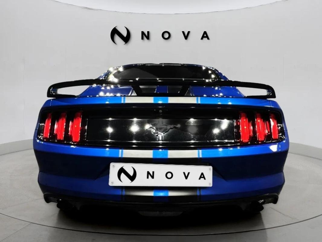 Ford Mustang - Photo 3