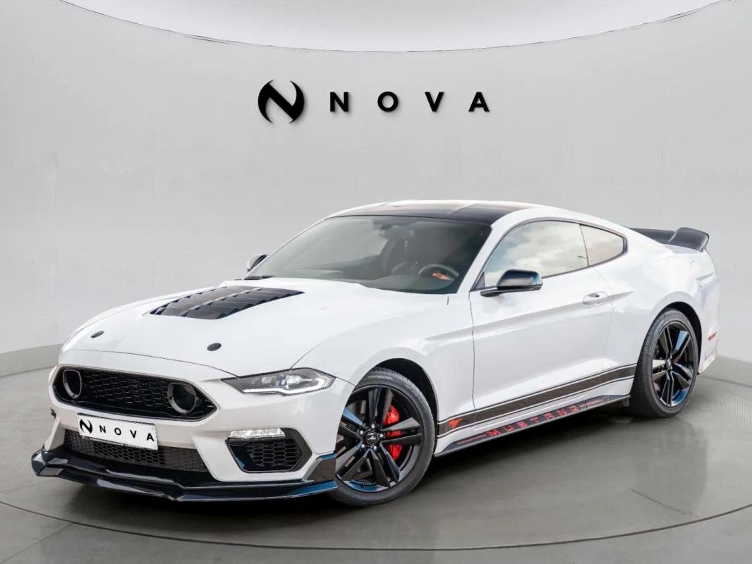Ford Mustang - Photo 1
