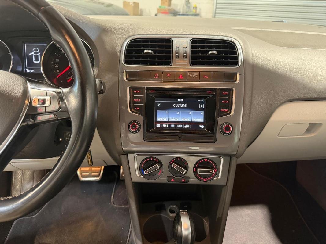 Volkswagen Polo - Photo 15