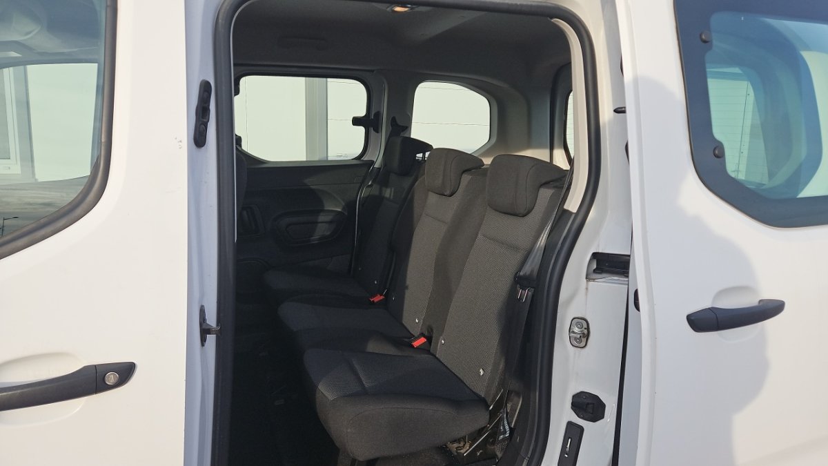 Peugeot Rifter - Photo 11