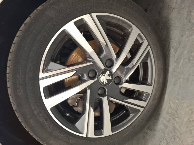 Peugeot 208 - Photo 13