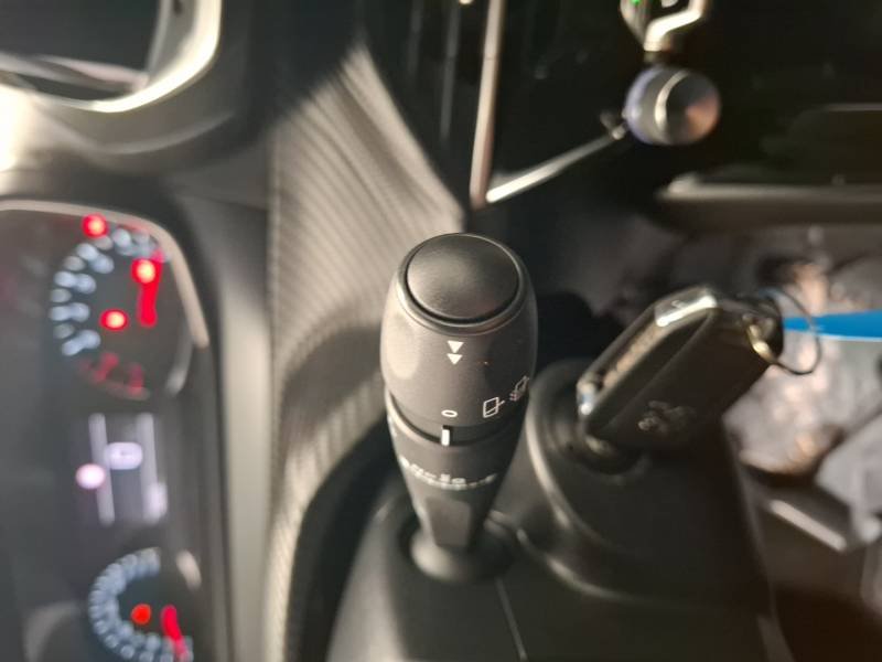 Peugeot 208 - Photo 21