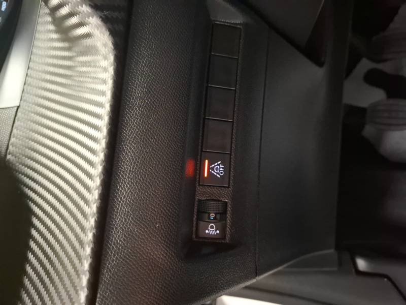 Peugeot 208 - Photo 24