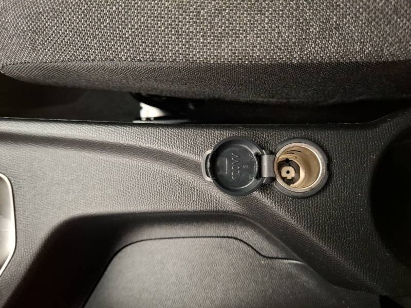 Peugeot 208 - Photo 27