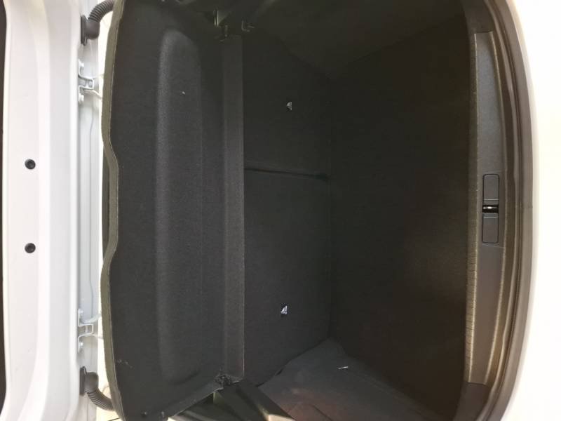 Peugeot 208 - Photo 9