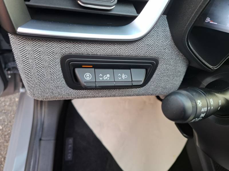 Renault Clio - Photo 25