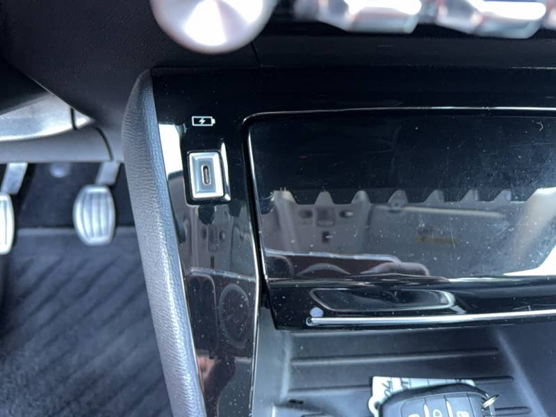 Peugeot 208 - Photo 29