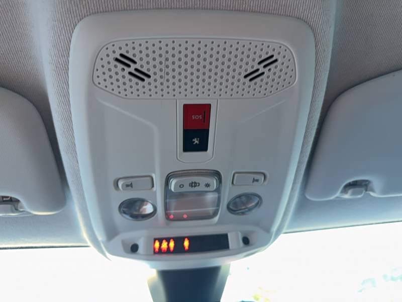 Peugeot 208 - Photo 33