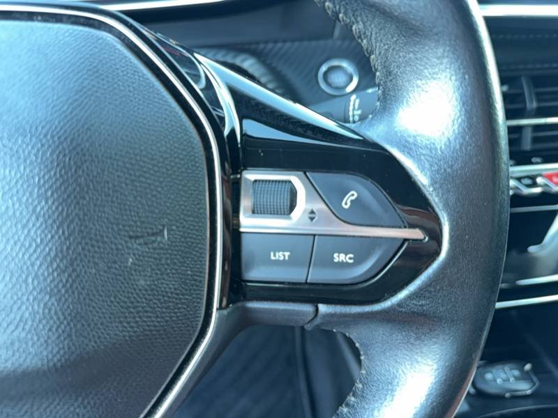 Peugeot 208 - Photo 36