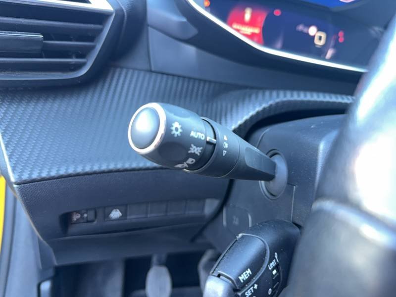 Peugeot 208 - Photo 39
