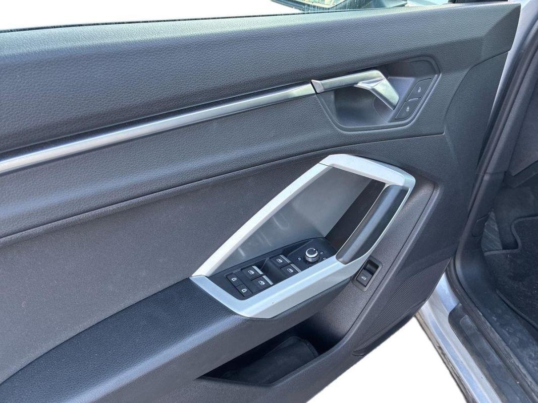 Audi Q3 - Photo 15