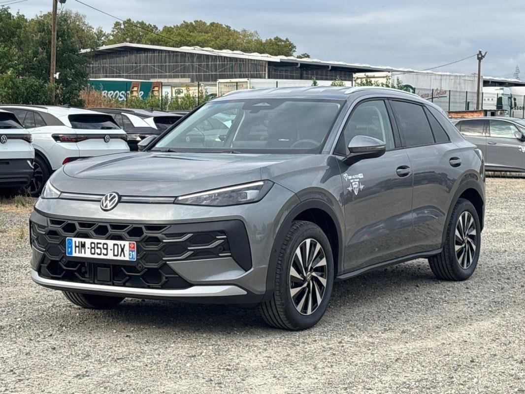 Volkswagen T-Roc - Photo 1