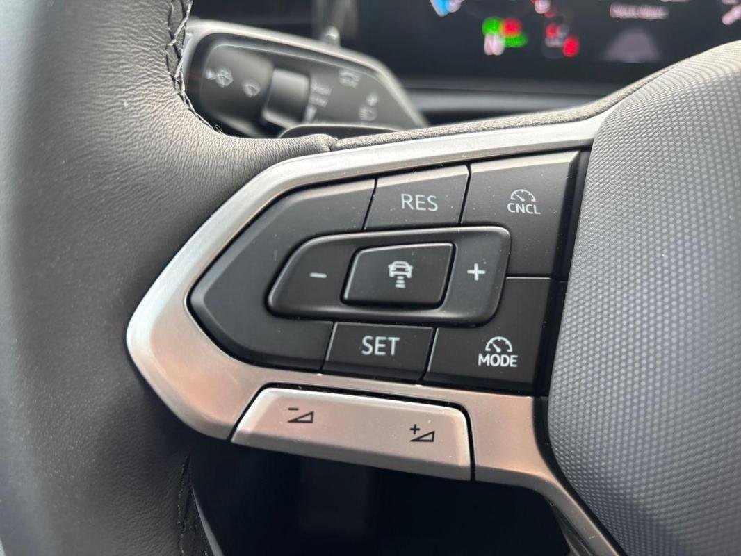 Volkswagen T-Roc - Photo 21