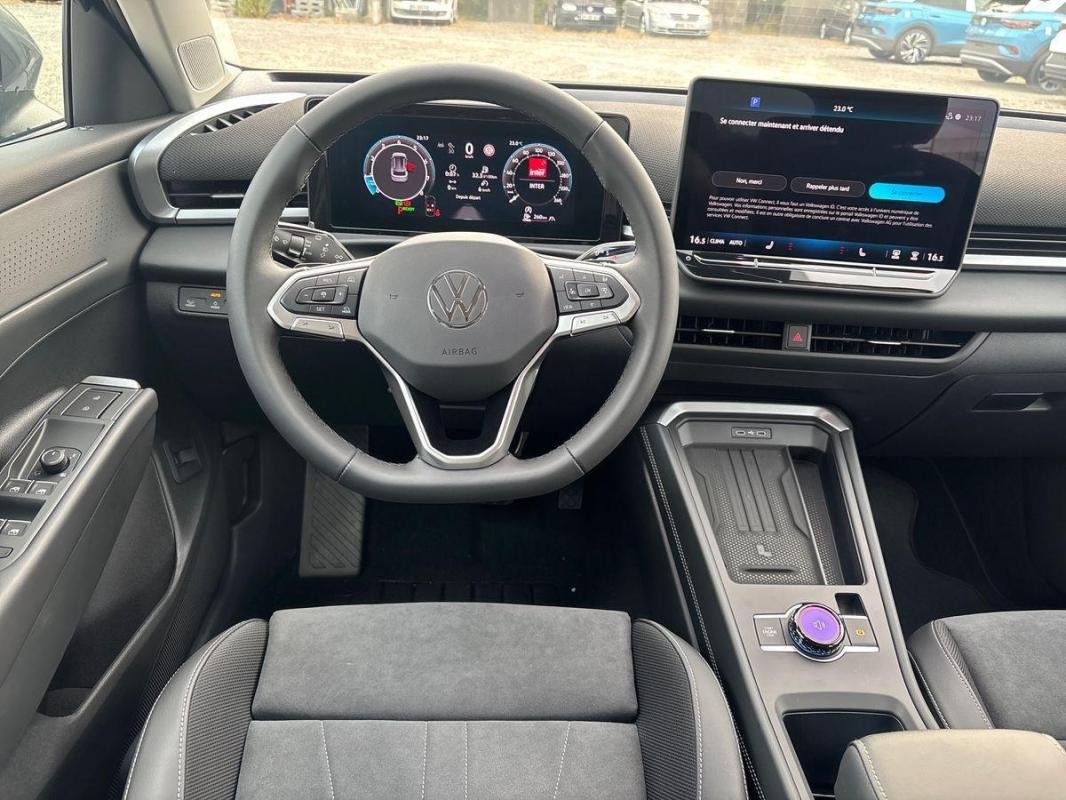 Volkswagen T-Roc - Photo 24