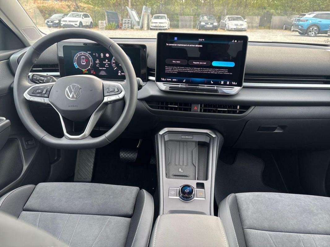 Volkswagen T-Roc - Photo 8