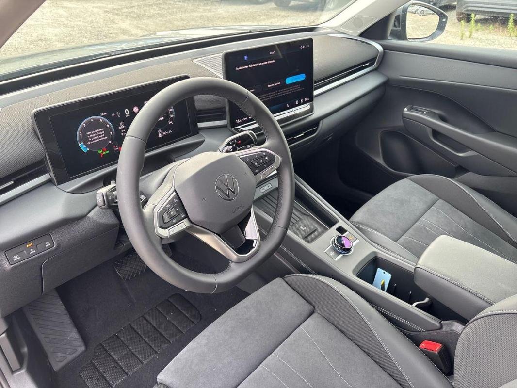 Volkswagen T-Roc - Photo 9