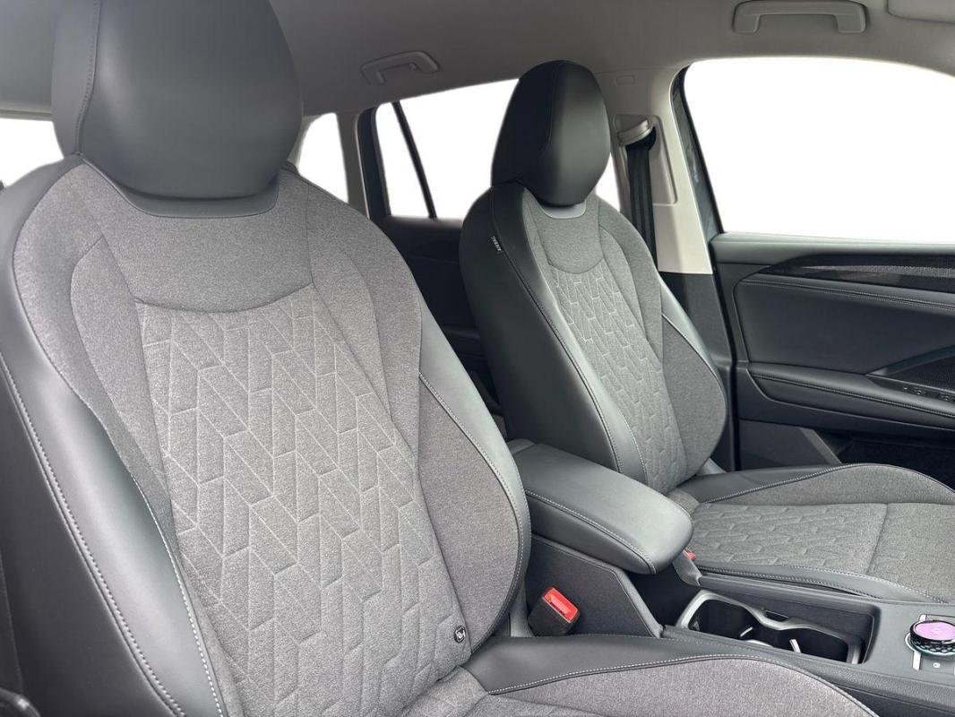 Volkswagen Tiguan - Photo 13