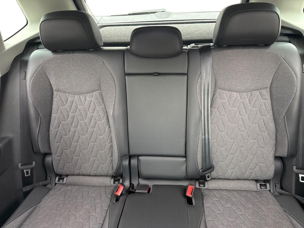 Volkswagen Tiguan - Photo 22