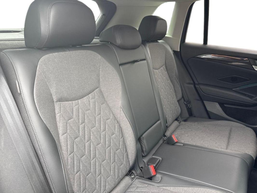 Volkswagen Tiguan - Photo 23