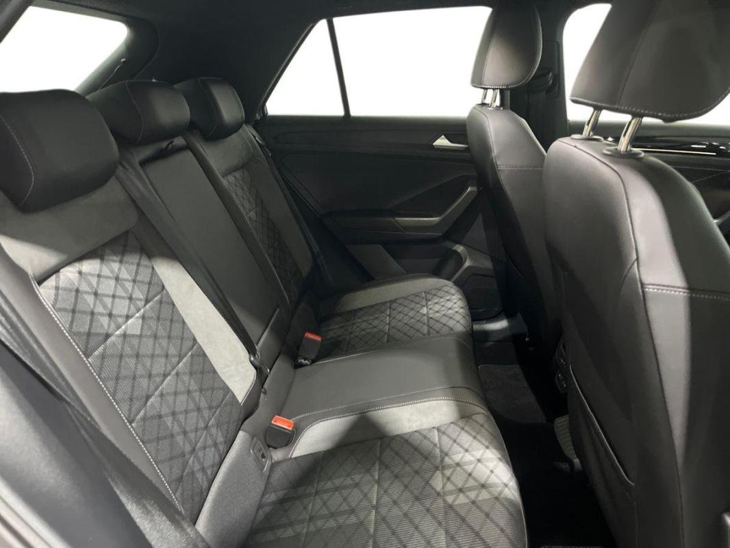 Volkswagen T-Roc - Photo 23