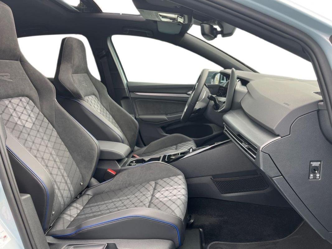 Volkswagen Golf - Photo 13