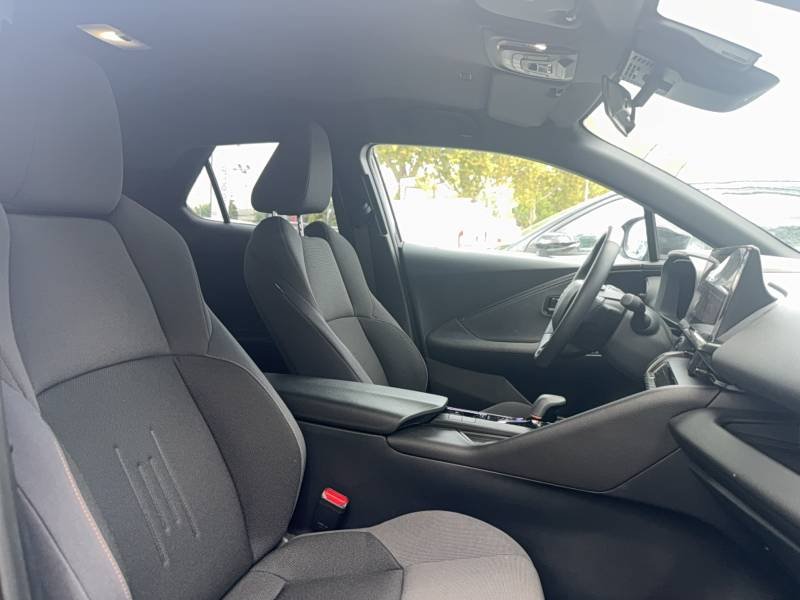 Toyota C-HR - Photo 12