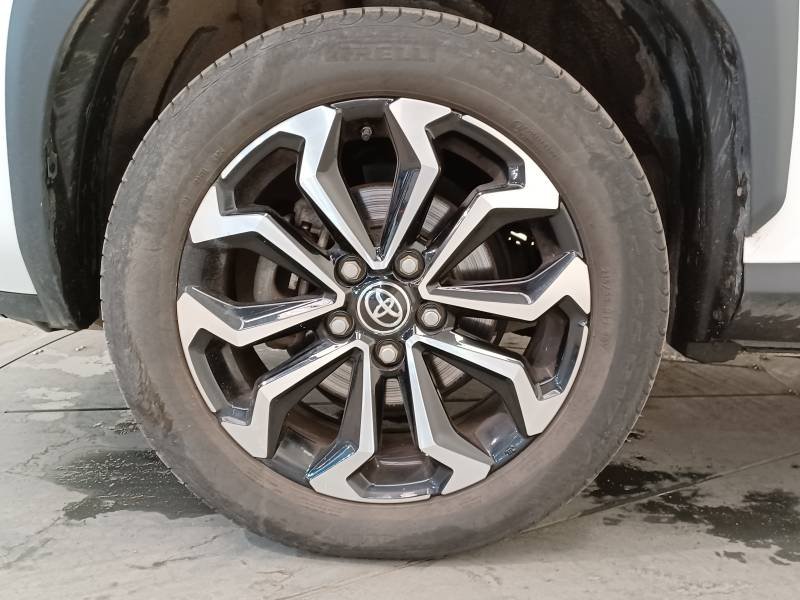 Toyota Yaris - Photo 9