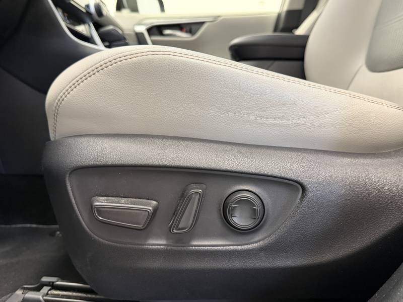 Toyota RAV4 - Photo 18