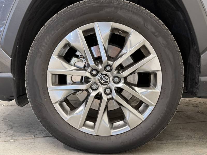 Toyota RAV4 - Photo 9