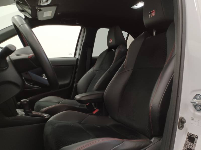 Toyota Yaris - Photo 16