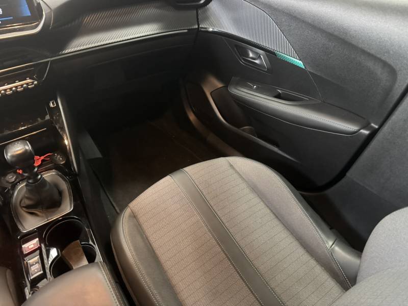 Peugeot 208 - Photo 14
