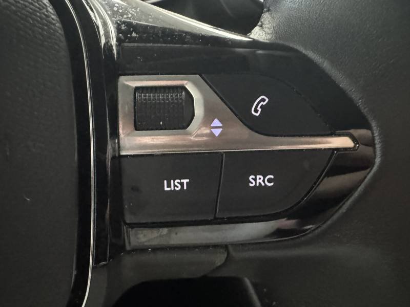 Peugeot 208 - Photo 18